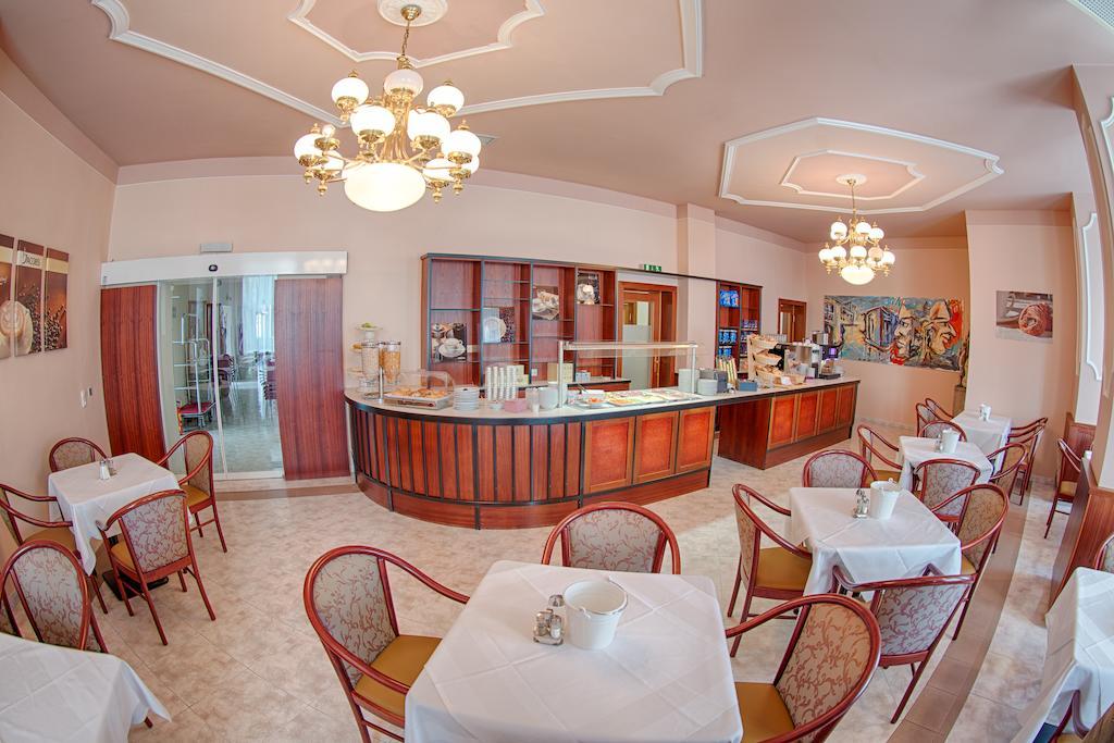 Fruehstueckshotel Waldbauer Bad Schallerbach Luaran gambar