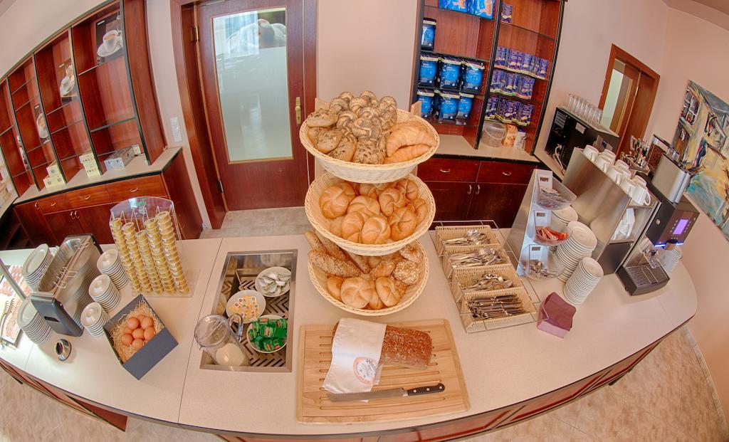 Fruehstueckshotel Waldbauer Bad Schallerbach Luaran gambar