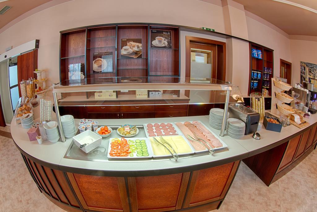 Fruehstueckshotel Waldbauer Bad Schallerbach Luaran gambar