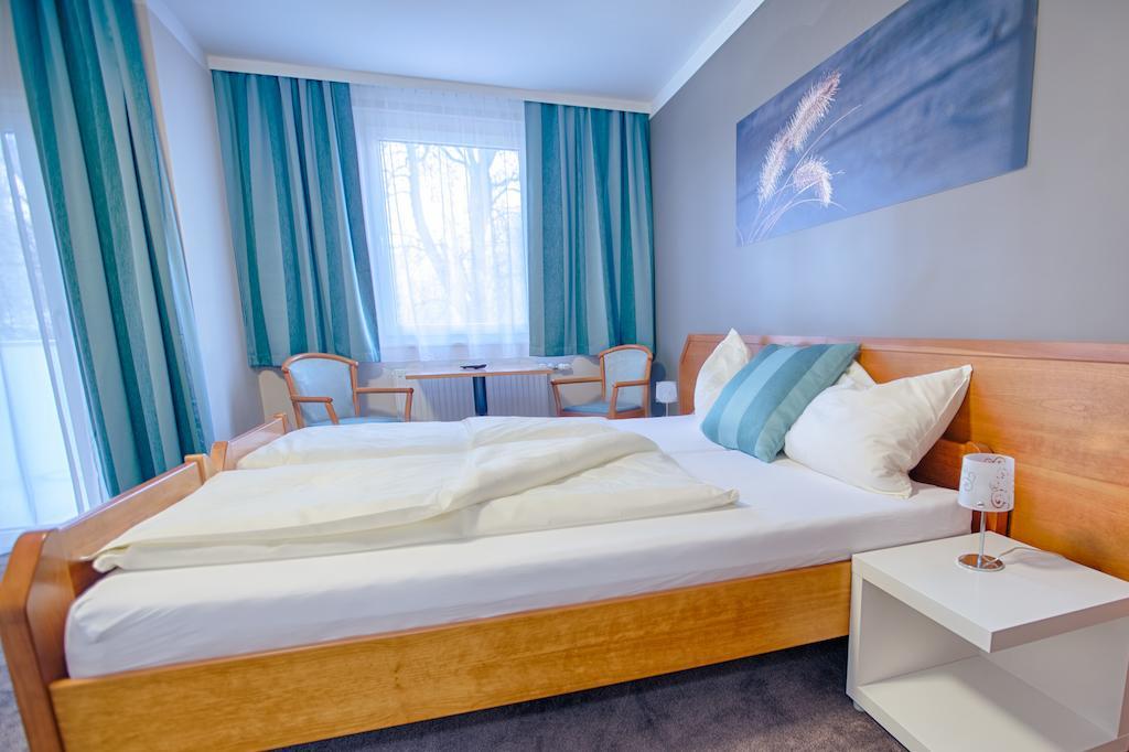 Fruehstueckshotel Waldbauer Bad Schallerbach Bilik gambar