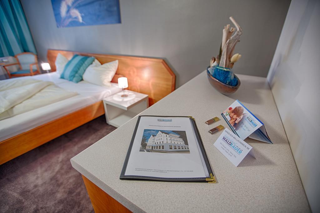 Fruehstueckshotel Waldbauer Bad Schallerbach Bilik gambar